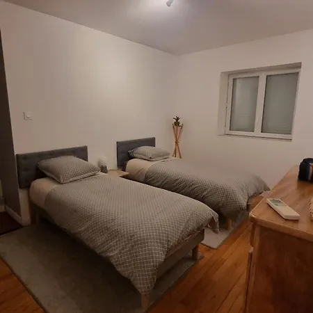 Chez Lofred 2 Δωμάτια σε οικογενειακή κατοικία
